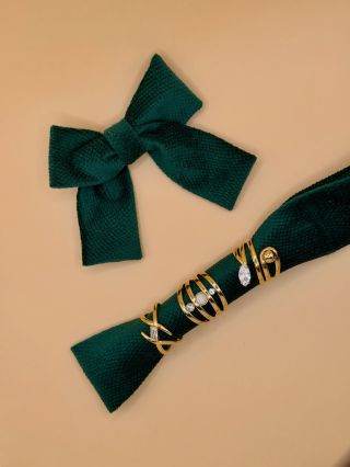 💫 Nie všetky darčeky hovoria nahlas. Tie najkrajšie hovoria potichu. O pozornosti. O citoch. O Vianociach ✨ 🎁...