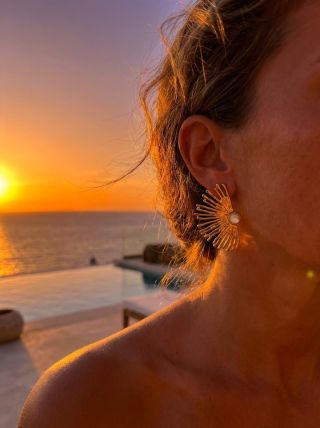 ✨ Objavte kúzlo západu slnka každý deň… so Sunset náušnicami z chirurgickej ocele 🌅 Za 16,90 € 👀 Už teraz milovaná inými –...